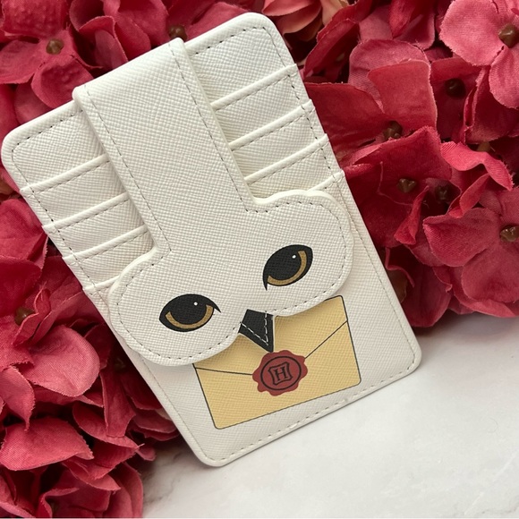 Harry Potter Hedwig the Owl Hogwarts Slim Wallet - Picture 2 of 11